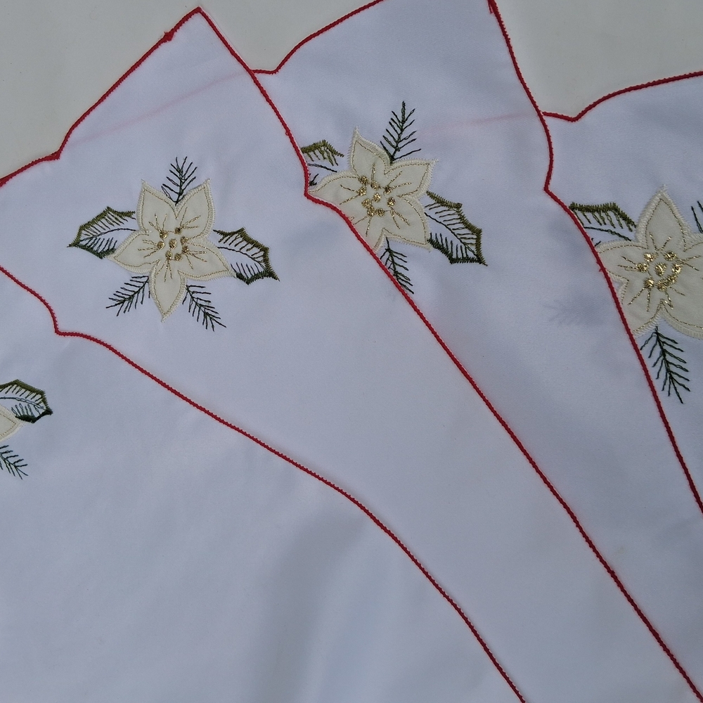 White and Red Holiday Napkins with Floral Design Set Of 4 - Picture 5 of 9